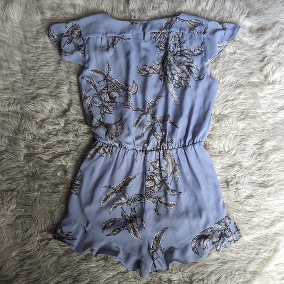 EUC Tularosa Ashby Romper in Chambray Lavender - Picture 14 of 16